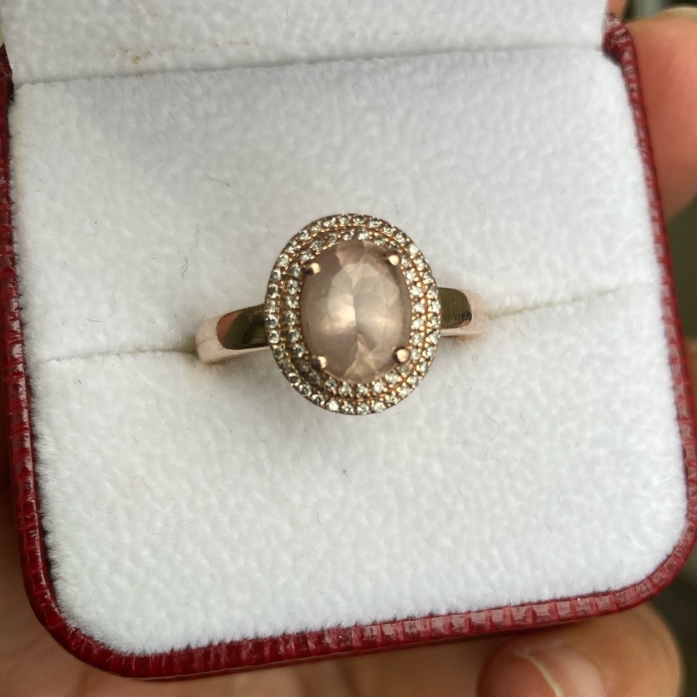 SOLD ✅.  14k Gold Oval Morganite and diamond Halo Ring - Picture 8 of 13